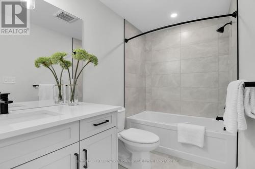 418 Old Wonderland Road, London South (South N), ON 