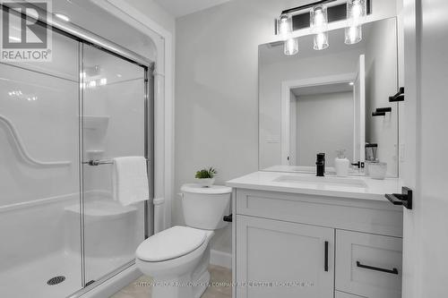 418 Old Wonderland Road, London South (South N), ON 