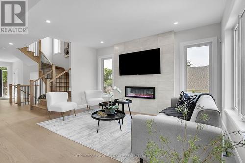 418 Old Wonderland Road, London South (South N), ON 