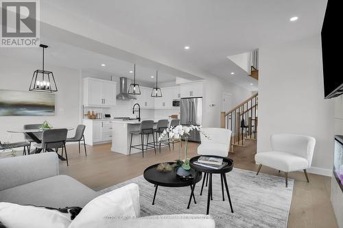 418 Old Wonderland Road, London South (South N), ON 