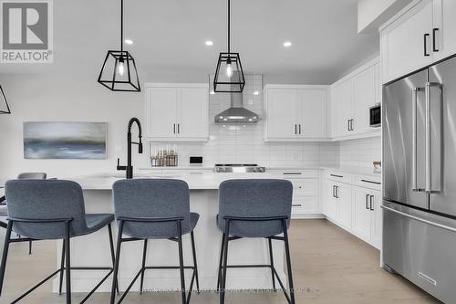 418 Old Wonderland Road, London South (South N), ON 