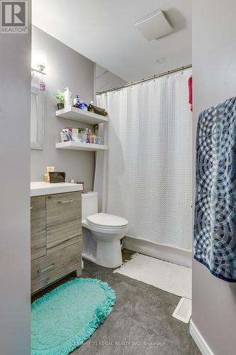 79 Sunrise Crescent, London East, ON - Indoor Photo Showing Bathroom