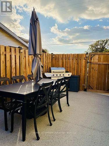 Lower - 143 Highridge Avenue, Hamilton, ON - Outdoor