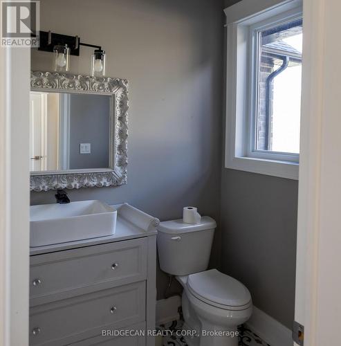 75 Robinson Road, Cambridge, ON - Indoor Photo Showing Bathroom