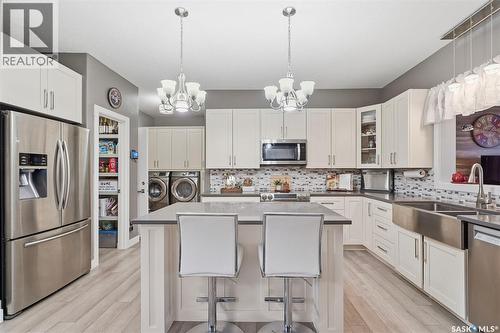 113 Olauson Crescent, Vanscoy, SK - Indoor Photo Showing Kitchen With Double Sink With Upgraded Kitchen