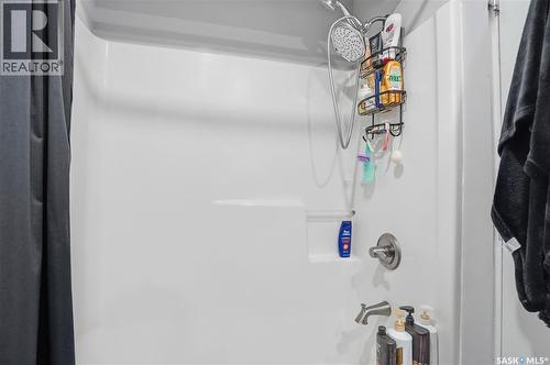 429 120 23Rd Street E, Saskatoon, SK - Indoor Photo Showing Bathroom