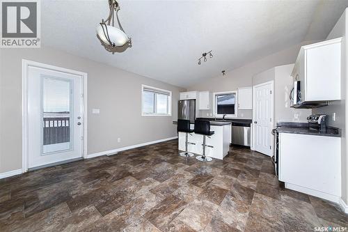 211 Mccallum Way, Saskatoon, SK - Indoor Photo Showing Kitchen
