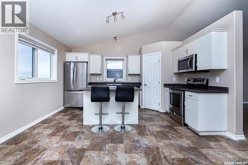 211 Mccallum Way, Saskatoon, SK - Indoor Photo Showing Kitchen With Stainless Steel Kitchen