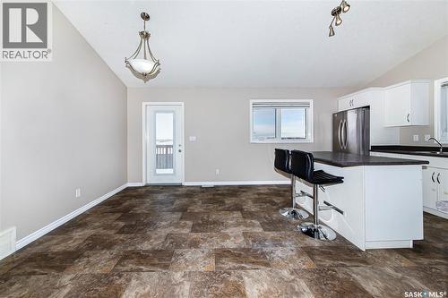 211 Mccallum Way, Saskatoon, SK - Indoor Photo Showing Kitchen