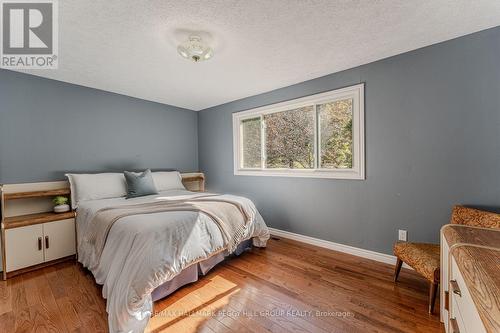 350 5 Concession W, Tiny, ON - Indoor Photo Showing Bedroom