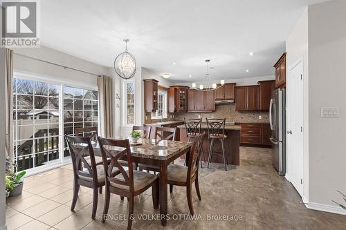 167 Chenoa Way, Ottawa, ON - Indoor Photo Showing Dining Room