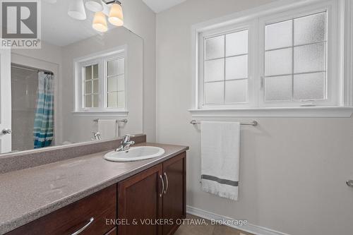 167 Chenoa Way, Ottawa, ON - Indoor Photo Showing Bathroom