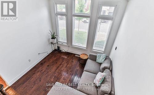 5141 Oakley Drive, Burlington, ON - Indoor Photo Showing Other Room