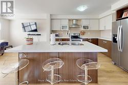 large breakfast island - 