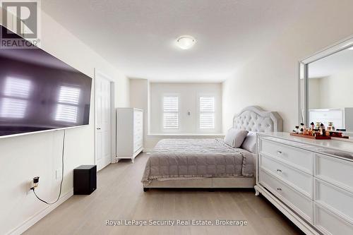 Walk in closet and private ensuite - 55 Golden Springs Drive, Brampton, ON - Indoor Photo Showing Bedroom