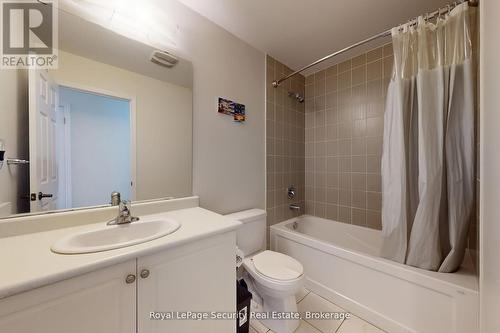 main bathroom on 3rd level - 55 Golden Springs Drive, Brampton, ON - Indoor Photo Showing Bathroom