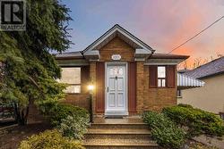 1001 KIPLING AVENUE  Toronto, ON M9B 3L3