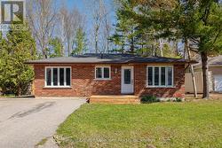 11 LISBON COURT  Wasaga Beach, ON L9Z 1L2