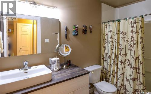 47 42 Spence Street, Regina, SK - Indoor Photo Showing Bathroom