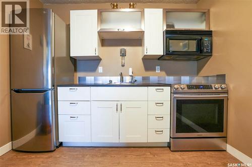 47 42 Spence Street, Regina, SK - Indoor Photo Showing Kitchen