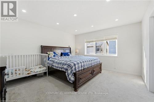 29 Arnold Marshall Boulevard, Haldimand, ON - Indoor Photo Showing Bedroom