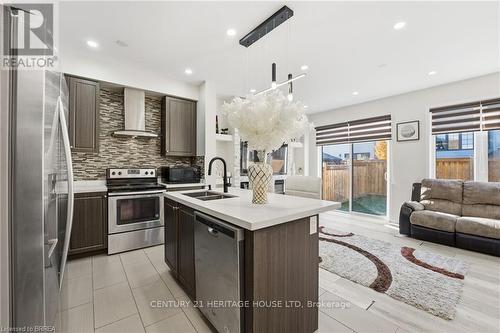 29 Arnold Marshall Boulevard, Haldimand, ON - Indoor Photo Showing Kitchen With Double Sink With Upgraded Kitchen