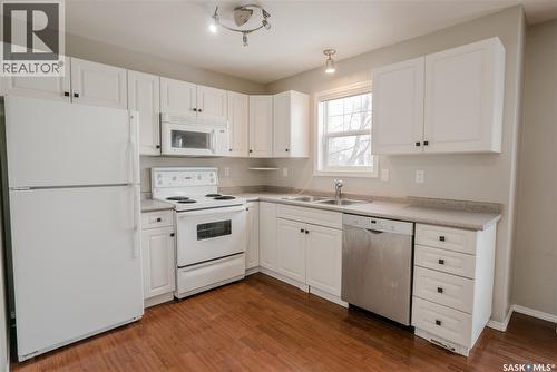135 203 Herold Terrace, Saskatoon, SK - Indoor Photo Showing Kitchen With Double Sink