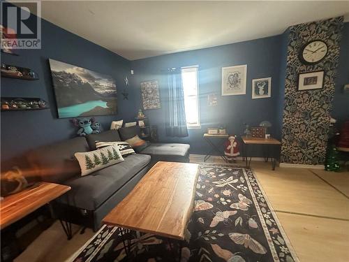 232-234 Nolin Street, Sudbury, ON - Indoor Photo Showing Living Room