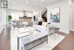 19 MATCH POINT COURT  Aurora, ON L4G 3J1