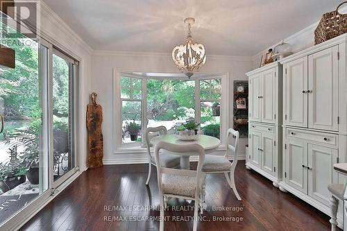 3555 Kingbird Court, Mississauga, ON - Indoor Photo Showing Dining Room