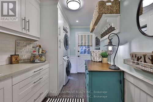 3555 Kingbird Court, Mississauga, ON - Indoor Photo Showing Laundry Room