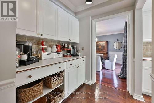3555 Kingbird Court, Mississauga, ON - Indoor Photo Showing Kitchen