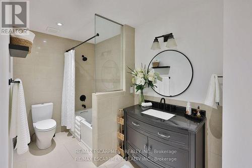 3555 Kingbird Court, Mississauga, ON - Indoor Photo Showing Bathroom