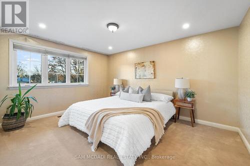 22 Richdale Court, Toronto, ON - Indoor Photo Showing Bedroom