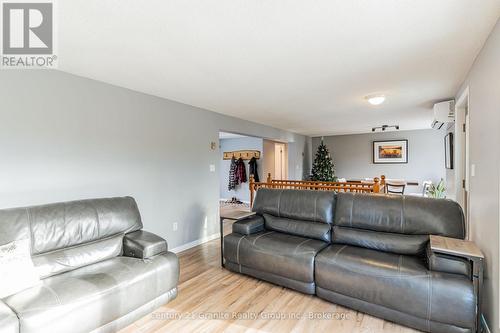 1039 Essonville Line, Highlands East (Monmouth), ON - Indoor Photo Showing Living Room