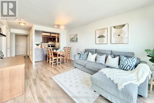 2703 - 60 TOWN CENTRE COURT  Toronto, ON M1P 0B1