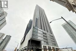 1207 - 395 SQUARE ONE DRIVE  Mississauga, ON L5B 0P6