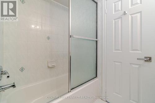 3601 Bala Drive, Mississauga, ON - Indoor Photo Showing Bathroom