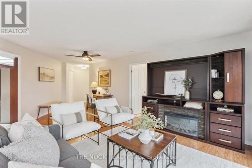 309 - 70 Cumberland Lane, Ajax (South West), ON - Indoor Photo Showing Living Room