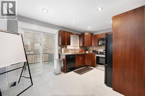 243 Gammon Crescent, Lakeshore, ON - Indoor Photo Showing Kitchen