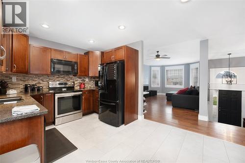 243 Gammon Crescent, Lakeshore, ON - Indoor Photo Showing Kitchen