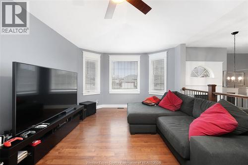243 Gammon Crescent, Lakeshore, ON - Indoor Photo Showing Living Room