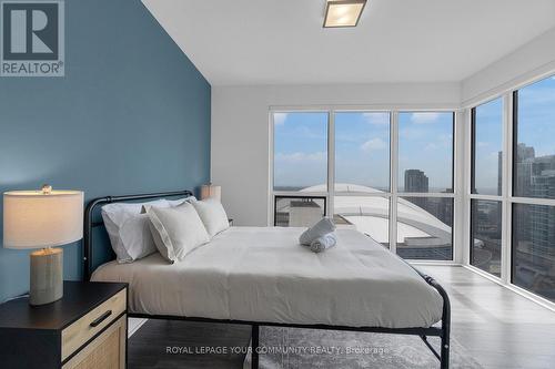 2912 - 300 Front Street, Toronto, ON - Indoor Photo Showing Bedroom