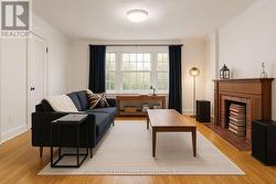 8 - 7 BRULE TERRACE  Toronto, ON M6S 1M2