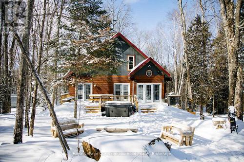 1040 Ski Ridge Trail, Dysart Et Al (Guilford), ON - Outdoor