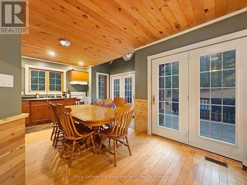 1040 Ski Ridge Trail, Dysart Et Al (Guilford), ON - Indoor Photo Showing Dining Room