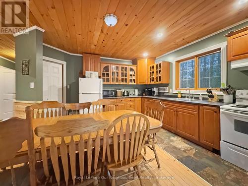 1040 Ski Ridge Trail, Dysart Et Al (Guilford), ON - Indoor