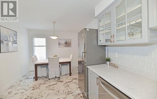 154 Pressed Brick Drive, Brampton, ON - Indoor Photo Showing Kitchen