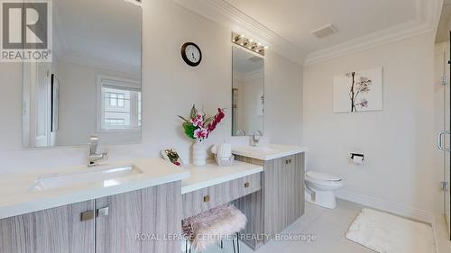 29 Frost Street, Brampton, ON - Indoor Photo Showing Bathroom