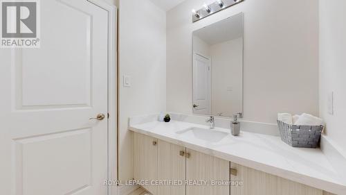 29 Frost Street, Brampton, ON - Indoor Photo Showing Bathroom
